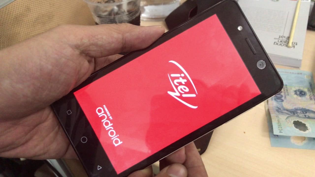 Top 5 dien thoai pin khung nhat hien nay Itel it1516 Plus 10 Top 5 điện thoại smartphone pin khủng nhất hiện nay