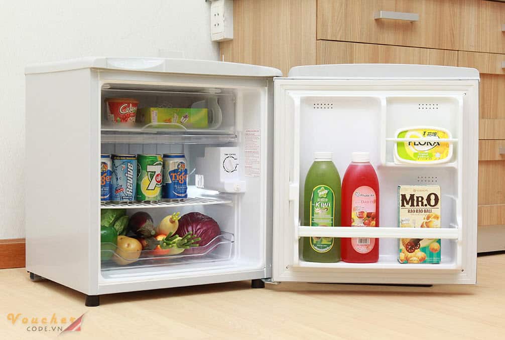 Top 5 tu lanh mini 50 lit 1 Tủ lạnh mini Aqua AQR-55AR 50L