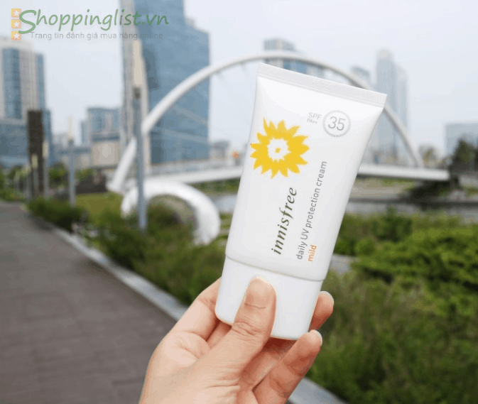 Kem-chong-nang-tot-nhat-cho-da-dau-mun-6