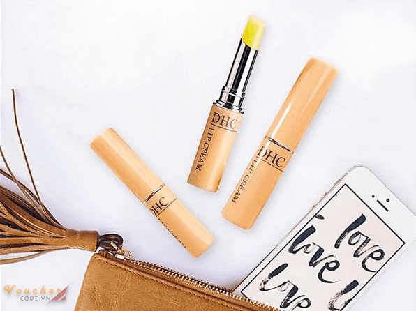 Top 7 cay son duong moi tot nhat 4 Son dưỡng môi DHC Lip cream