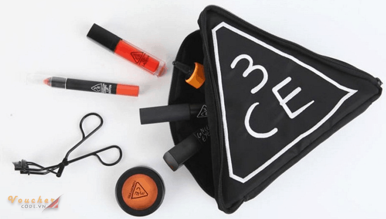 tui-dung-my-pham-chong-nuoc-loai-nao-tot-2