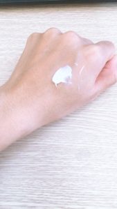 Review-Kem-Duong-Trang-Da-Hada-Labo-Perfect-White-7