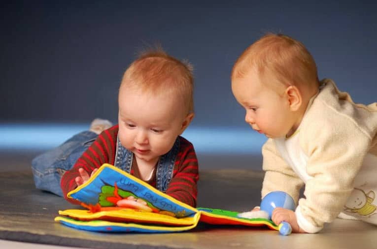 do-choi-cho-be-3-6-thang-tuoi-11