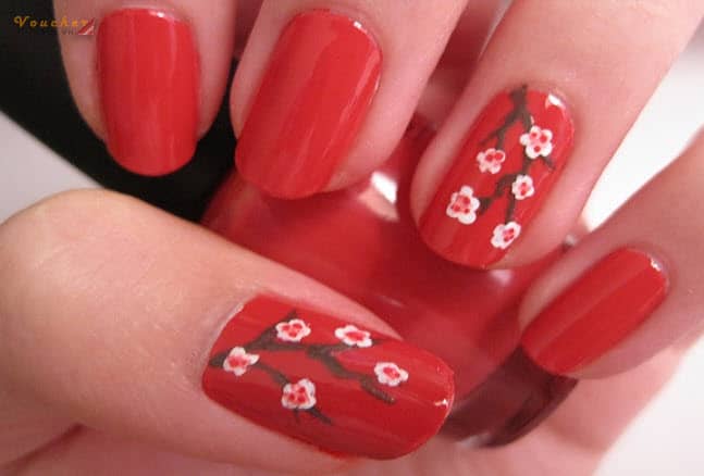 Nail màu đỏ rực rỡ