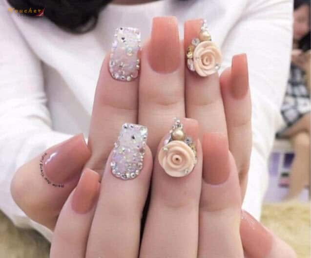 Mẫu nail đính đá