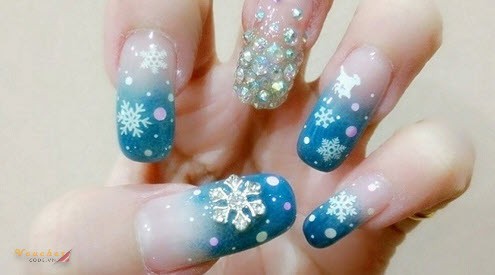 Nail màu xanh nước biển