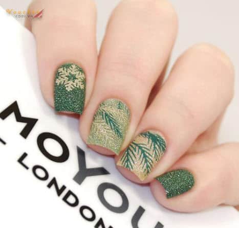 Nail màu xanh rêu