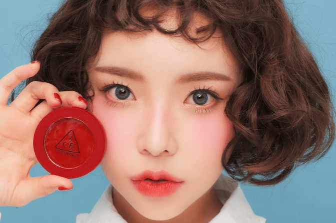 Cách đánh má hồng theo hình dáng gương mặt