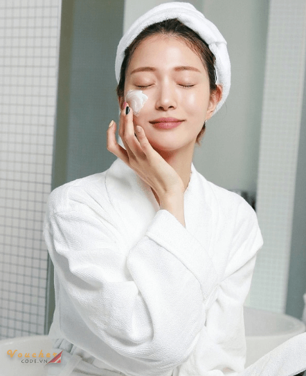sua duong am cho da kho 10 Cách dùng sữa dưỡng ẩm cho da khô