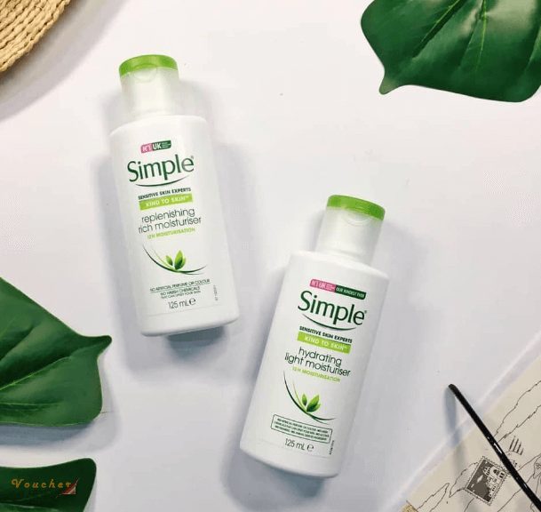 sua duong am cho da kho 4 Sữa dưỡng ẩm Simple