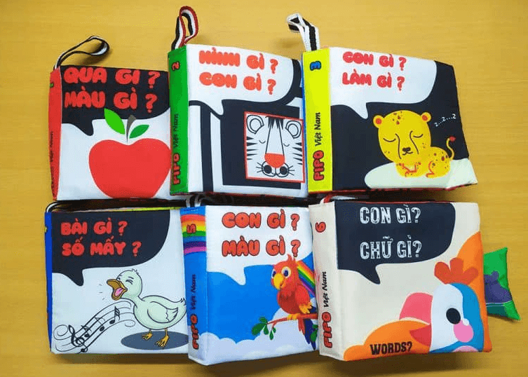 nhung mon qua noel cho be 12 Sách vải